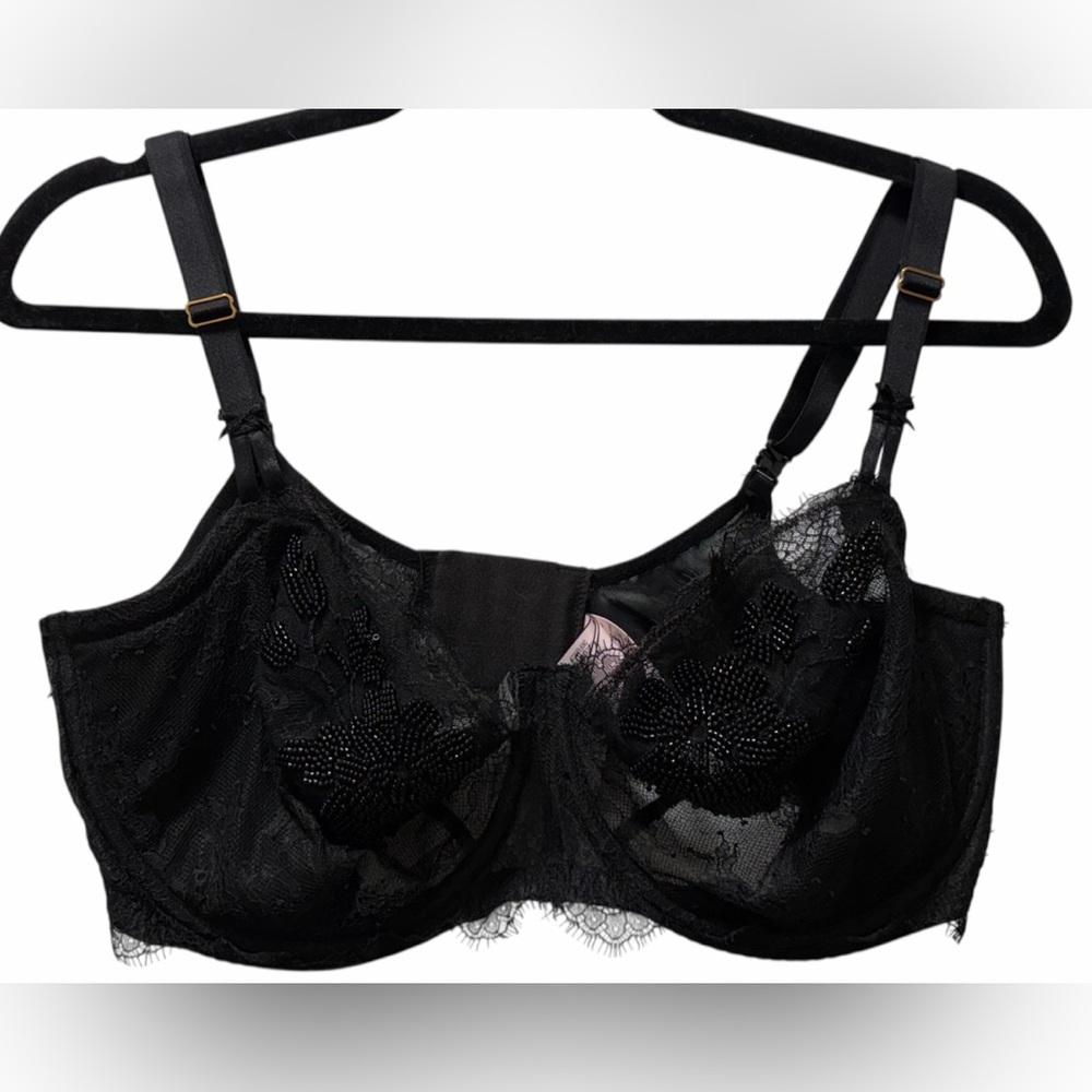 Victoria's Secret Dream Angels Beaded Lace Bra
